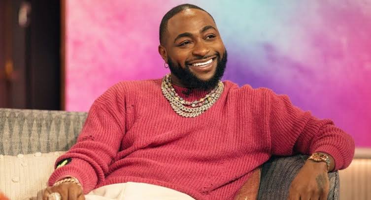 Davido express gratitude to producer who let him use his studio for free
