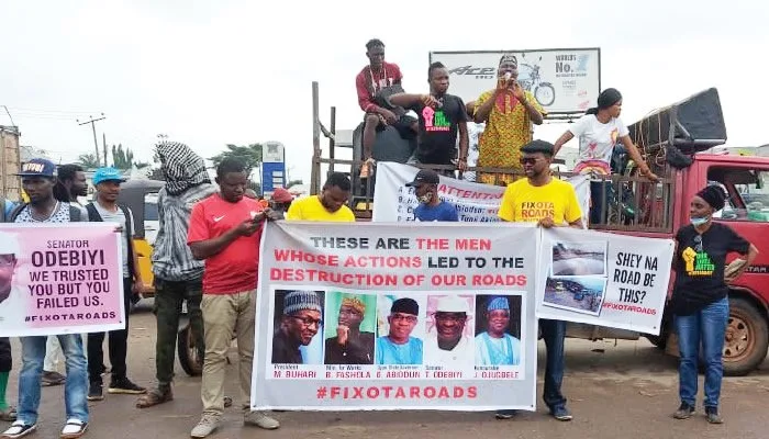 Angry Residents of Sango Ota in Ogun State Protest Against High Cost of Living